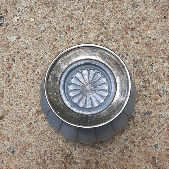 🦋🏵️🦋Hand Painted Antique Glass Candy Dish - Picture 4 of 7